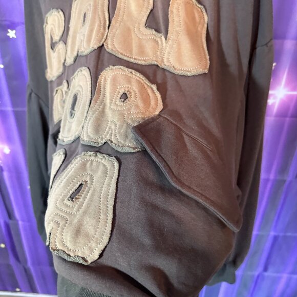 Oli & Hali Black and Tan Graphic Button Down Shirt - Picture 3 of 7